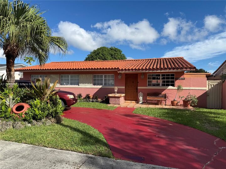 Property Photo: 10371 SW 5th St FL 33174