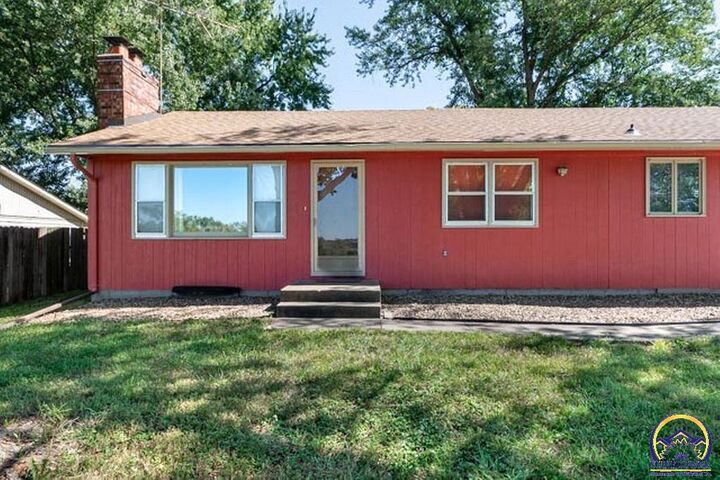 500 Kansa Dr 501 Sioux Dr.  Ozawkie KS 66070 photo