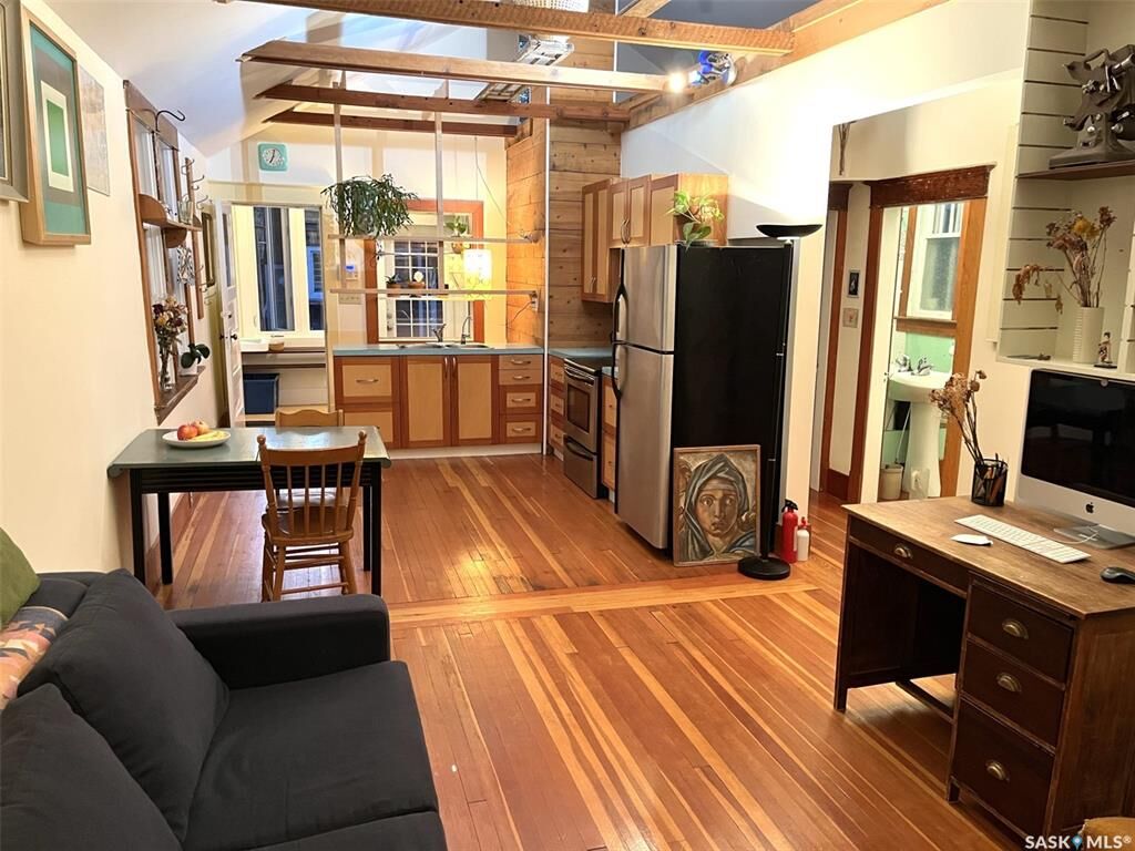 Property Photo:  1844 Toronto Street  SK S4P 1M6 