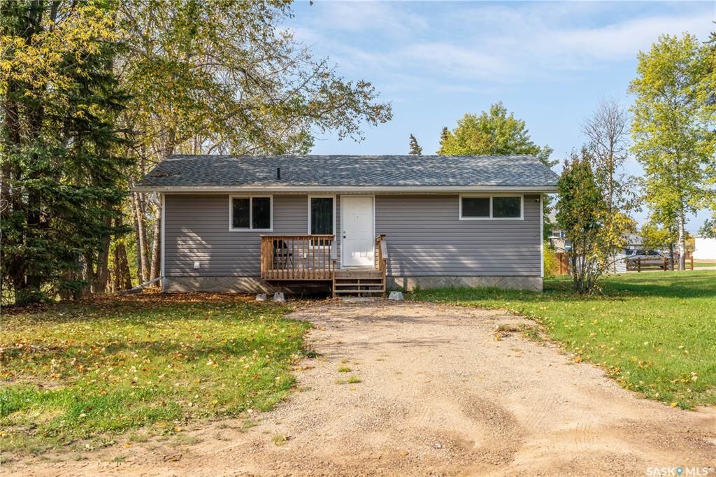 Photo de la propriété:  145 1st Street E  SK S0M 2K0