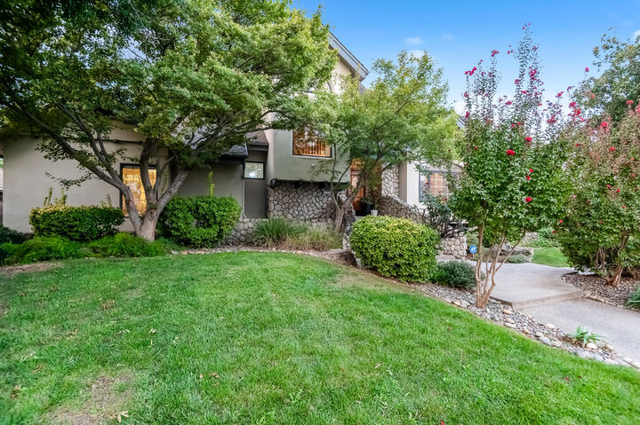 Property Photo: 3735 W Woodside Avenue CA 93291