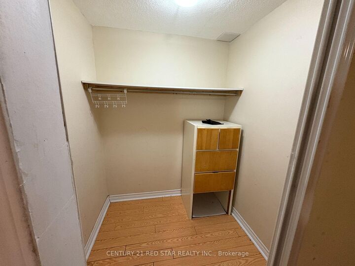 Property Photo:  28 Junction Crescent  ON L7A 2G6 
