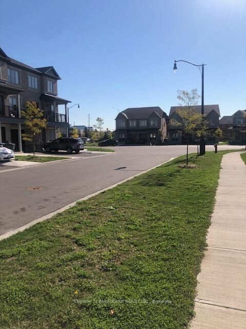 Photo de la propriété: 46 Hashmi Place ON L6Y 6K1
