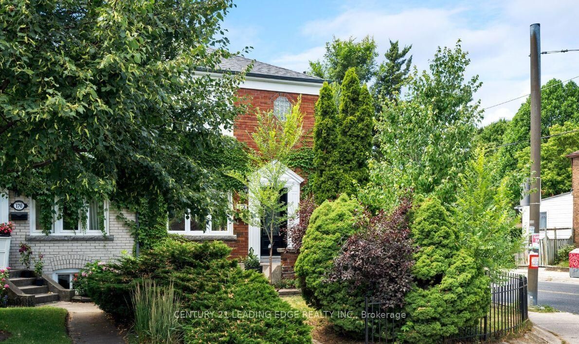 Photo de la propriété:  172 Woodycrest  -  Bsmt Avenue  ON M4J 3B9 