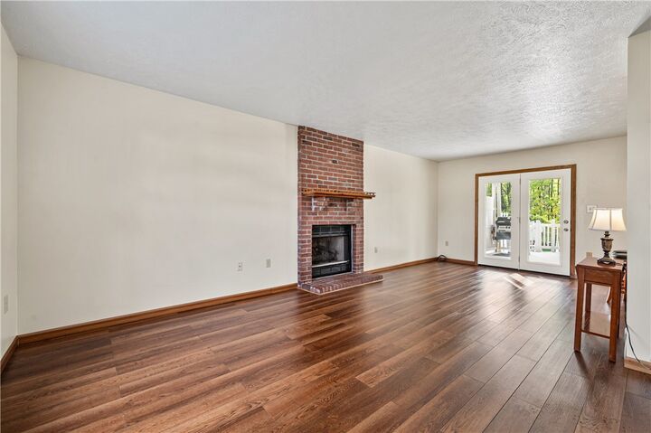 Property Photo:  82 Forest Glen Drive  PA 15126 