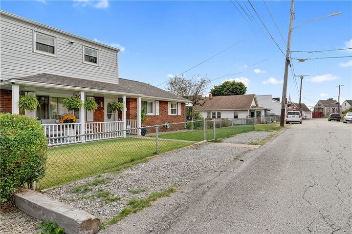 Property Photo: 853 Florence Ave PA 15035