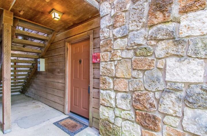 Property Photo:  6903 Deatonhill Drive 22  TX 78745 