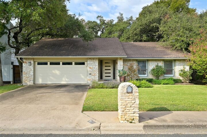 Property Photo: 3117 Thousand Oaks Drive TX 78746
