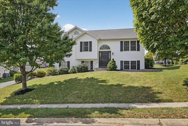 554 Mallard Drive  Manheim PA 17545 photo