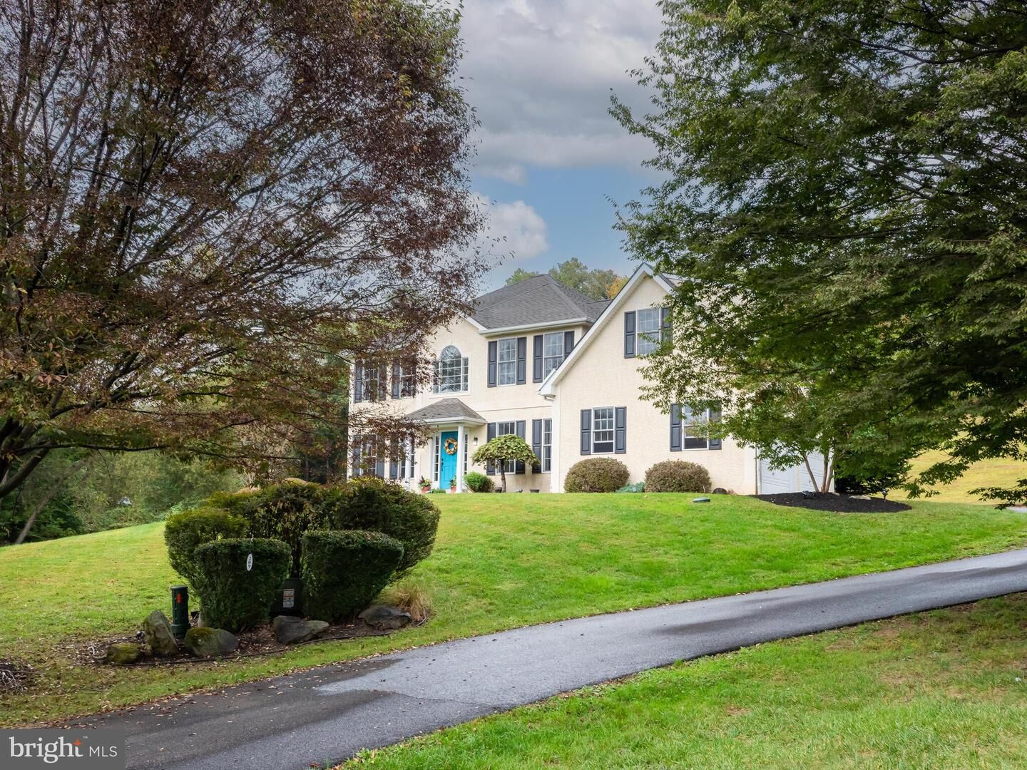 Property Photo:  209 Martins Lane  PA 19063 