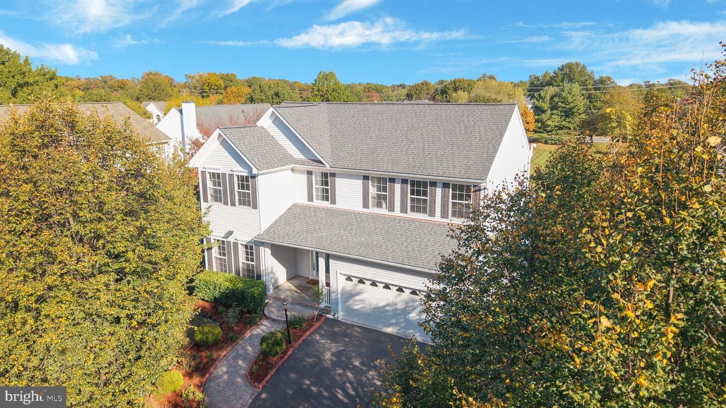 Property Photo:  20314 Snowpoint Place  VA 20147