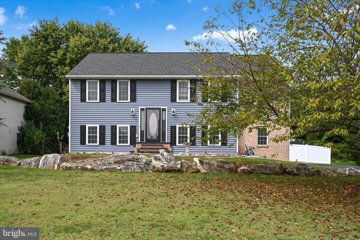 Property Photo:  113 Windsock Way  PA 17557 