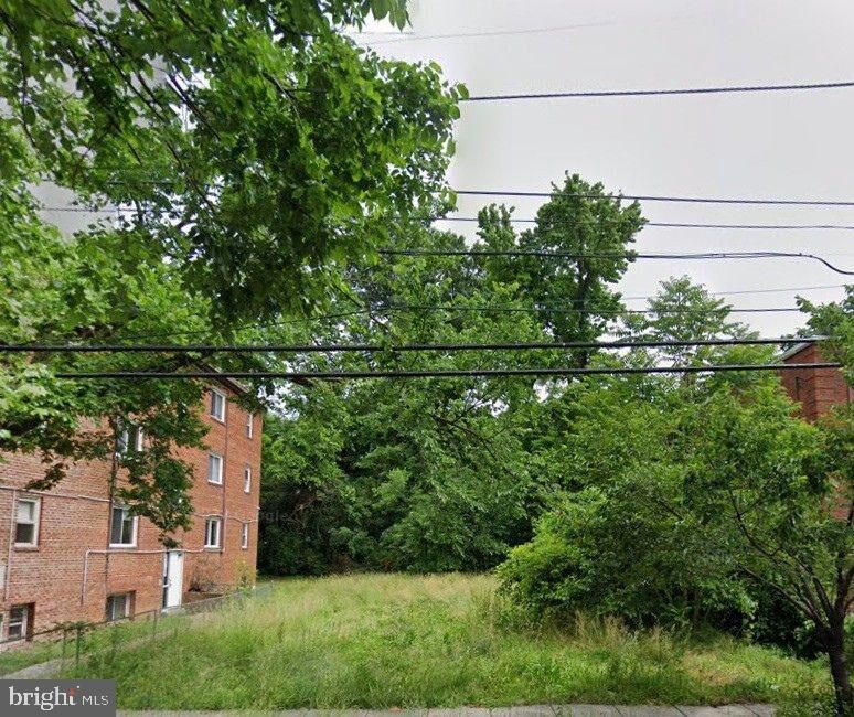 Property Photo:  213 Valley Avenue SE  DC 20032 