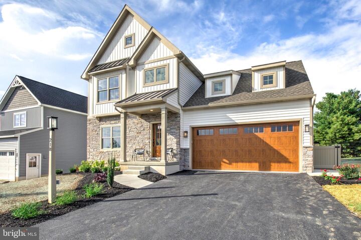 Property Photo:  218 Parkside Place Lot 27  PA 17602 