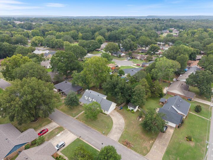 Property Photo:  1 Manchester Drive  AR 72034 