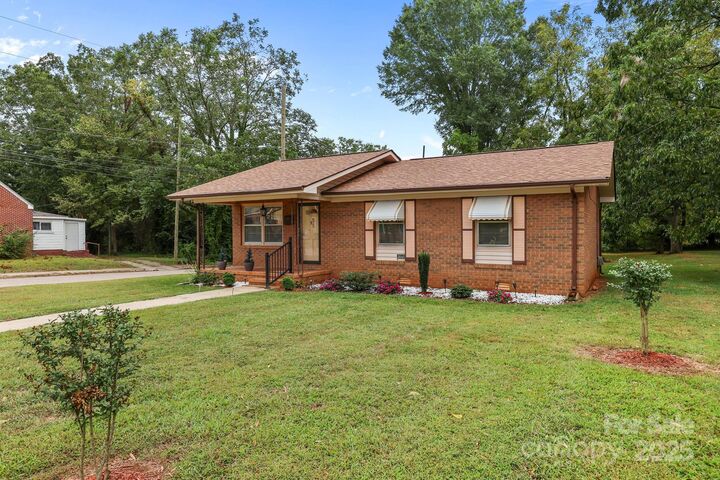 Property Photo:  301 Lloyd Street  NC 28144