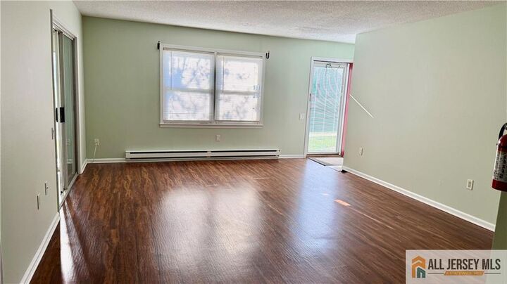 Property Photo:  340 Narragansett Lane D  NJ 08831 