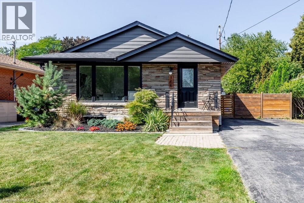 Property Photo:  166 West 33rd Street 1  ON L9C 5J2 