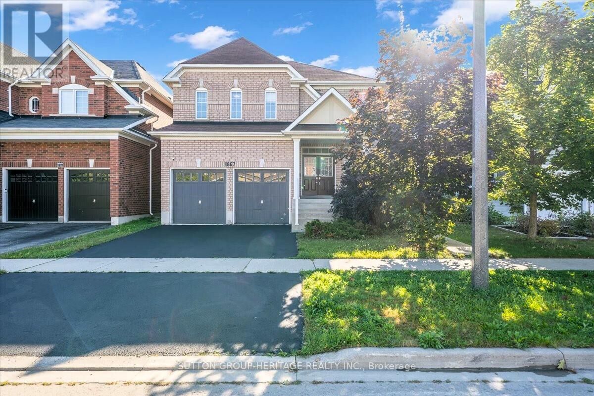 Property Photo:  1867 Arborwood Drive  ON L1K 0R3