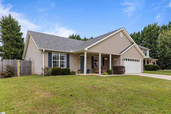 Property Photo:  3 Bass Way  SC 29687 