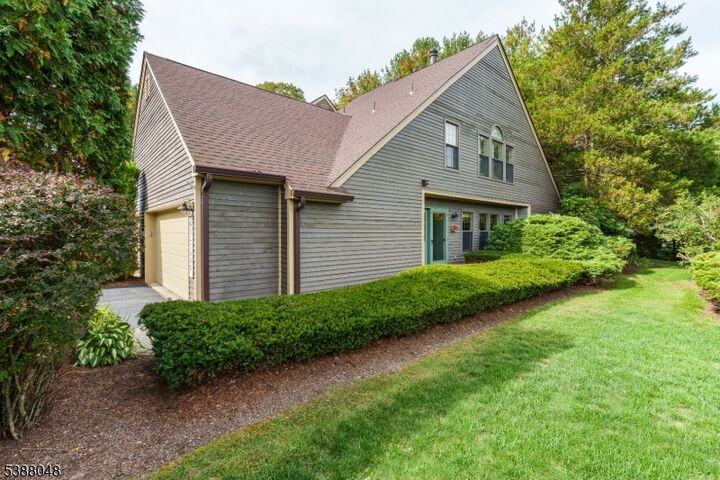 Property Photo:  7 New Bedford Rd H  NJ 07480 