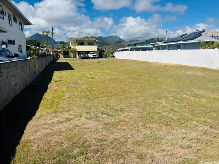 Property Photo:  431 Kalama Street C  HI 96734 