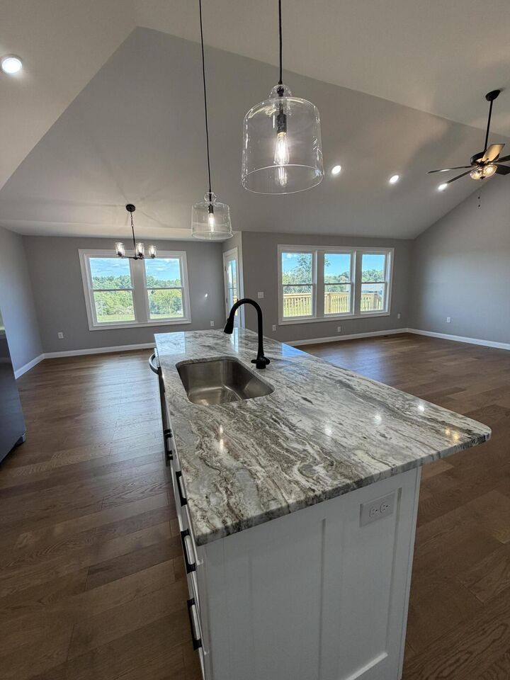 Property Photo: 101 Lone Oak Court KY 42503