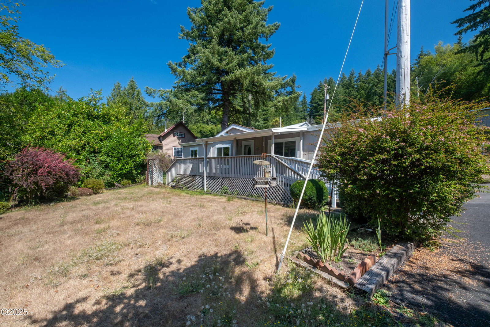 Property Photo: 1619 NE Arcadia Drive OR 97391