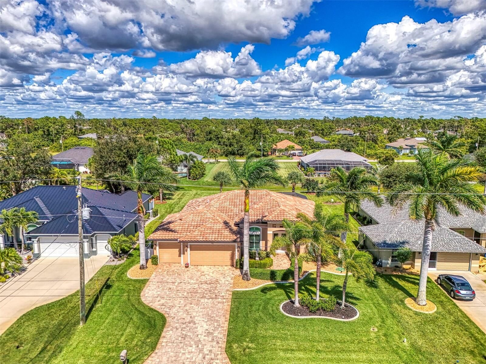 Property Photo:  715 Boundary Boulevard  FL 33947 