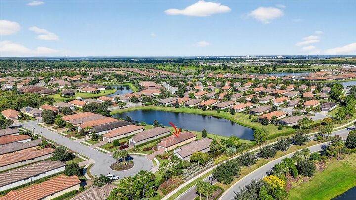 Property Photo:  4828 Heinman Cove  FL 34221 