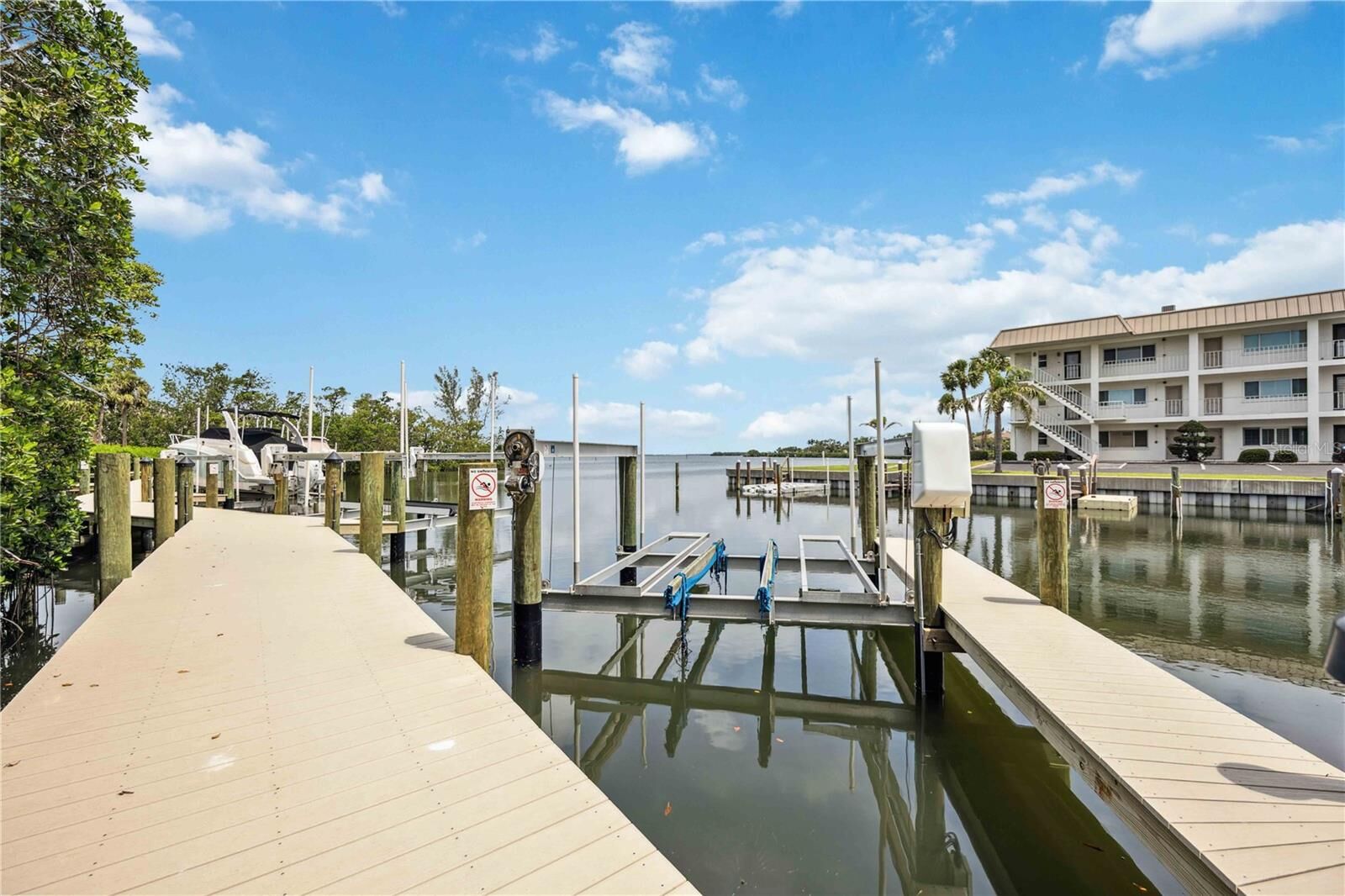 Property Photo:  3320 Gulf Of Mexico Drive 207-C  FL 34228 