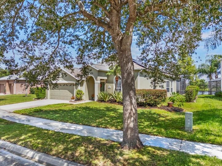 Property Photo:  6523 Lake Pembroke Place  FL 32829 