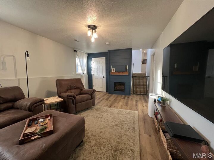 Property Photo: 202 Melissa'S Drive MO 63755