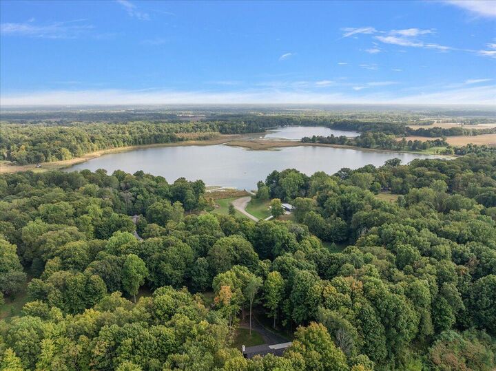 Property Photo: 8806 Lakewood Trail MI 49102