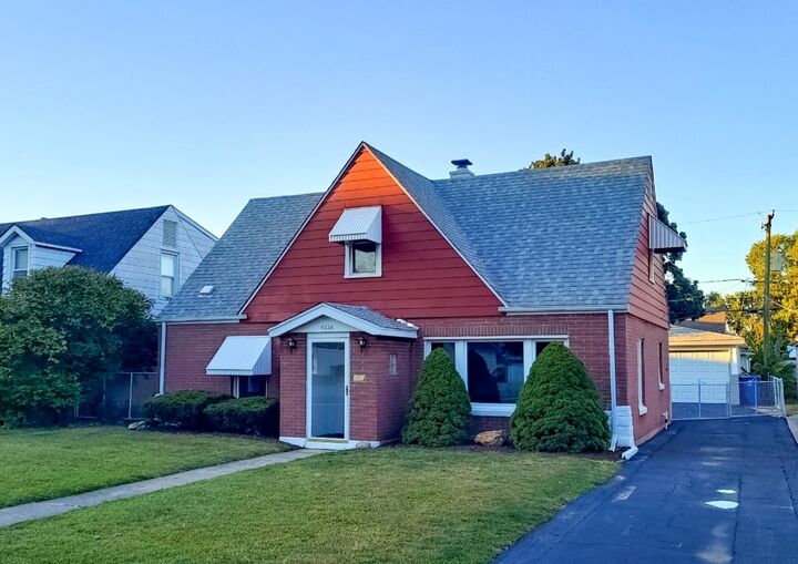 Property Photo: 4228 W 100th Street IL 60453