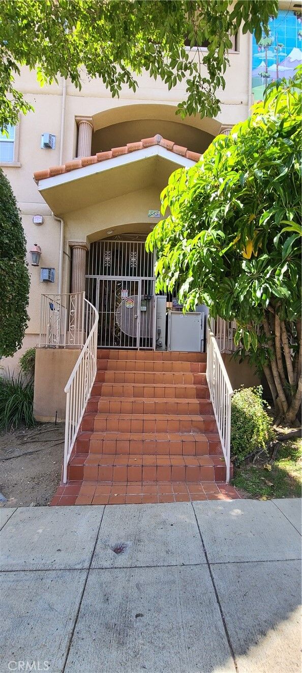 Property Photo:  555 E Santa Anita Avenue 301  CA 91501 