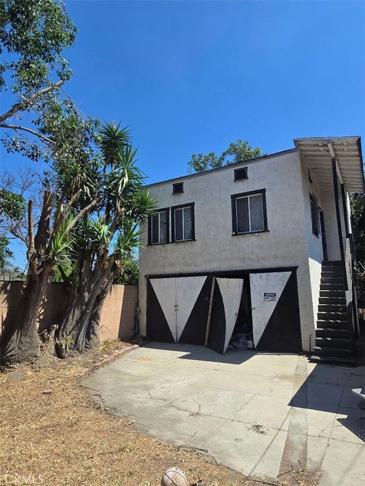 Property Photo:  3904 Dalton  CA 90062 