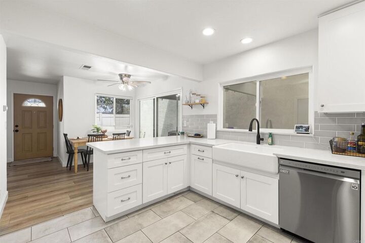 Property Photo:  140 Countrywood Lane  CA 92024 