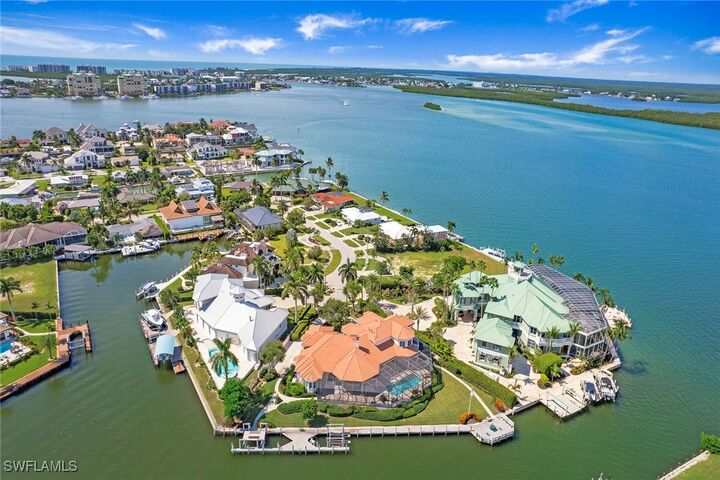 Property Photo:  1291 Laurel Court  FL 34145 