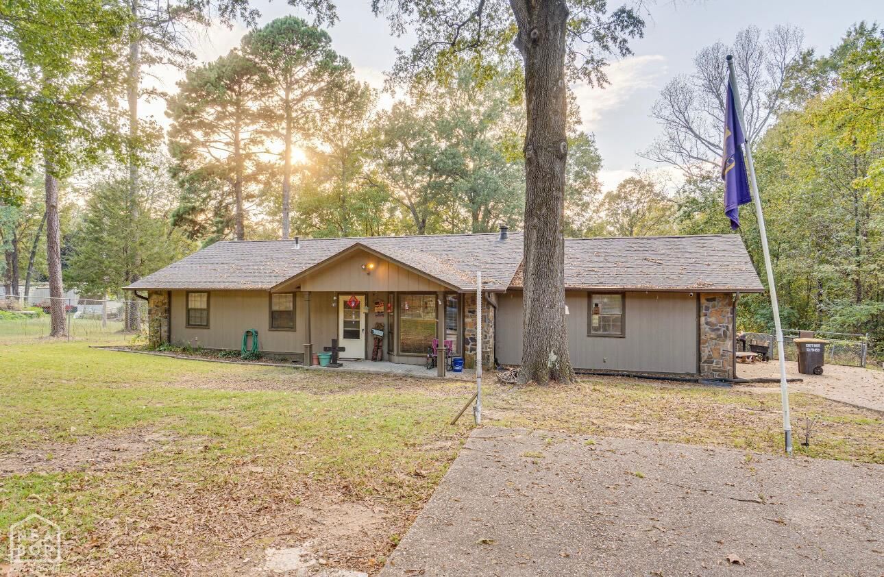 Property Photo:  104 Landing Road  AR 72032 
