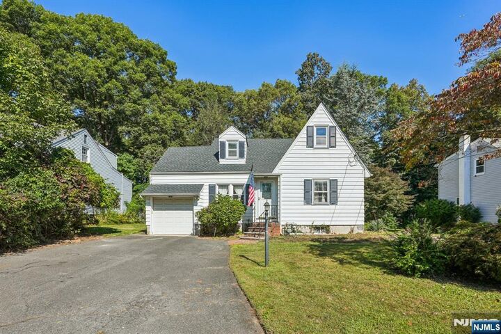 14 Valhalla Way  Wayne NJ 07470 photo