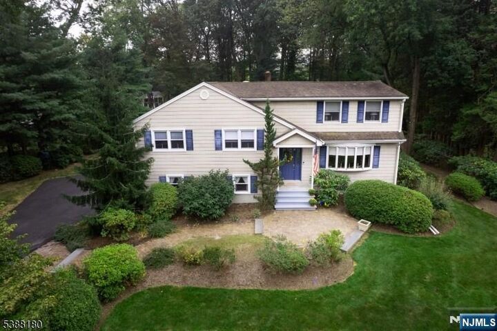 Property Photo:  240 Cottage Road  NJ 07481 