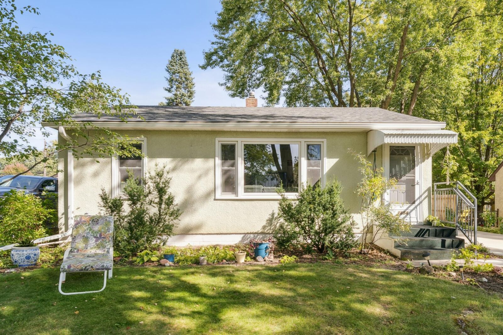 Property Photo:  1854 Barclay Street  MN 55109 