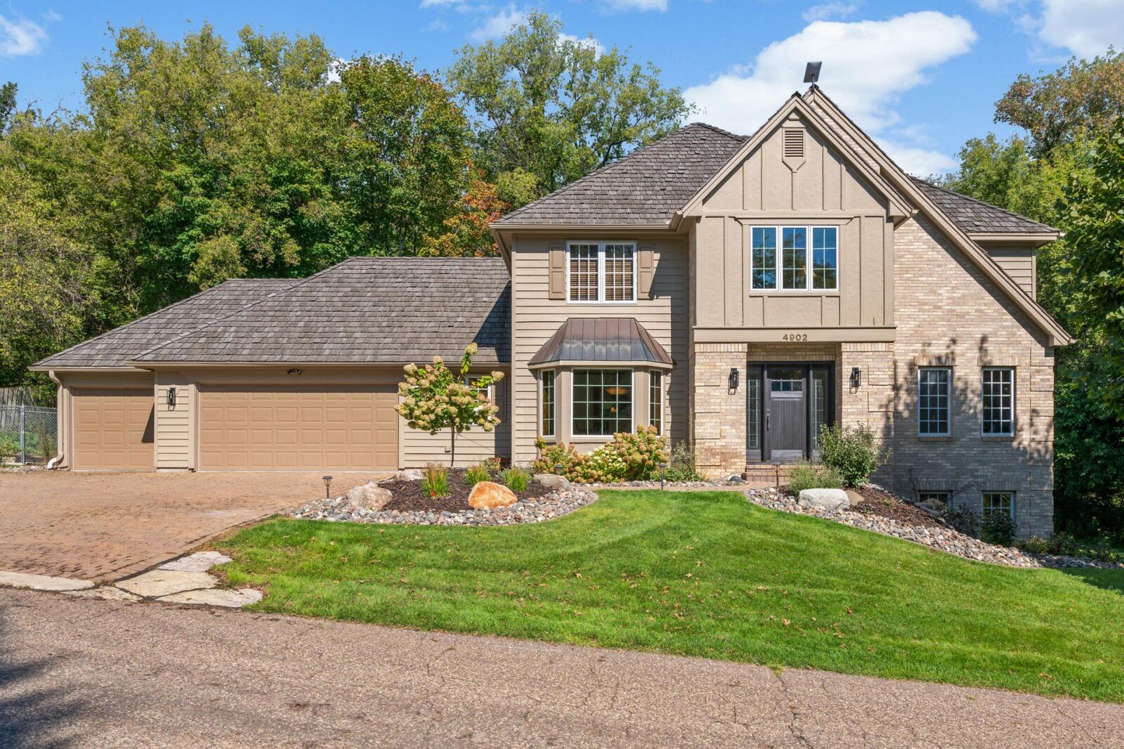 Property Photo: 4902 Beacon Hill Road MN 55345