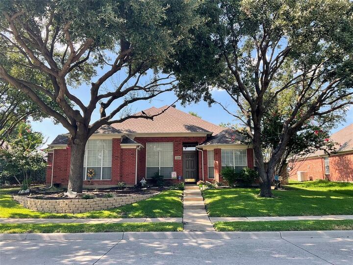 Property Photo: 1208 Hershey Lane TX 75077