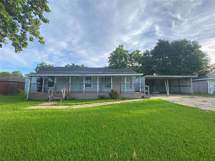 Property Photo:  1613 Magnolia Drive  TX 75149 