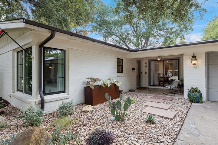 Property Photo: 4416 Stonedale Road TX 76116