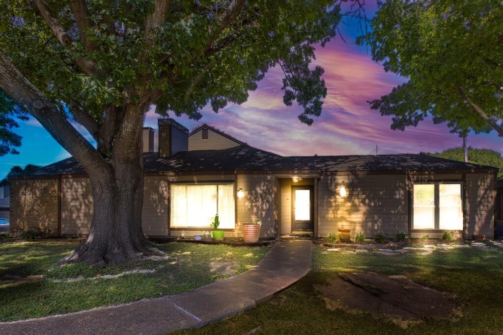 Property Photo: 3338 Chimney Place Drive TX 76708