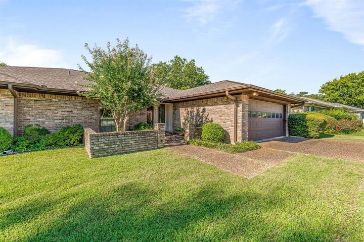 Property Photo: 3413 Denbury Drive TX 76133