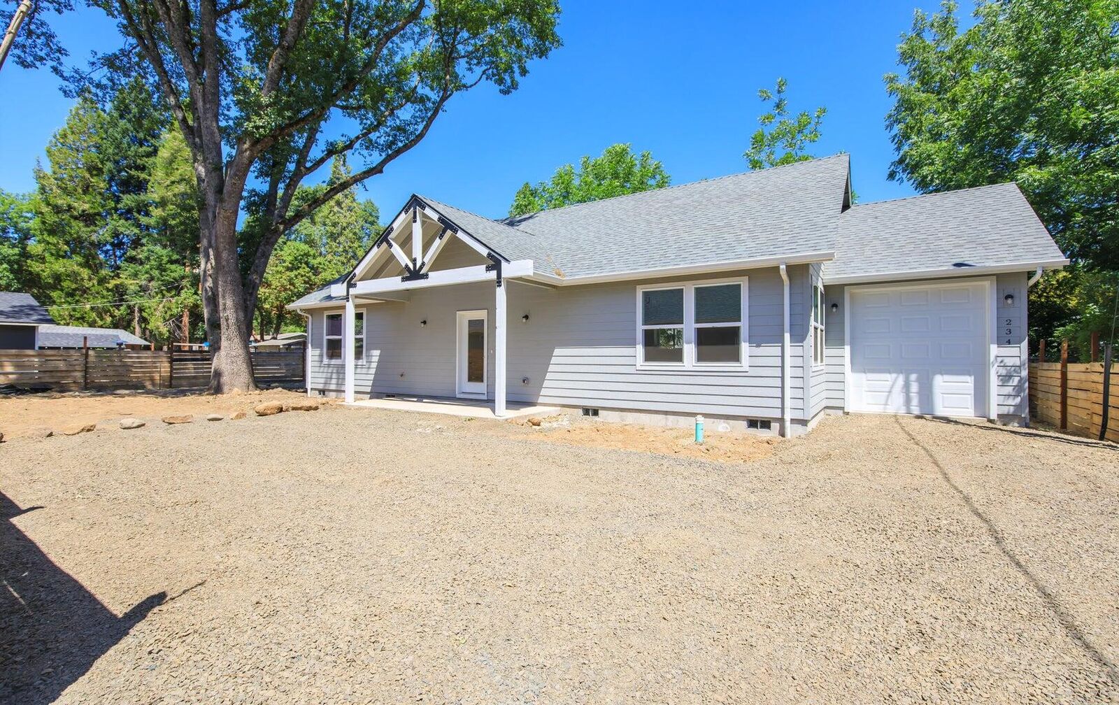 Property Photo:  234 Williams Lane  OR 97539 